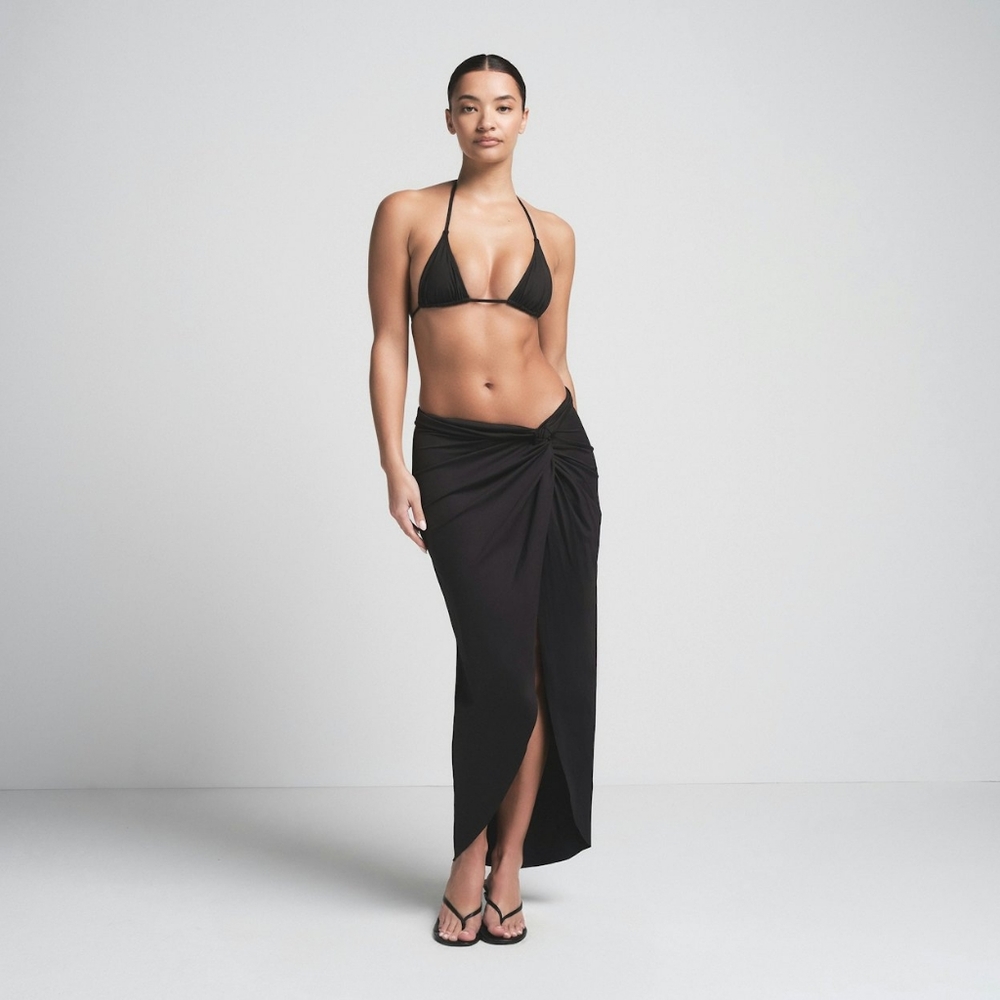 B3. NWT SKIMS SWIM SARONG SKIRT IN ONYX